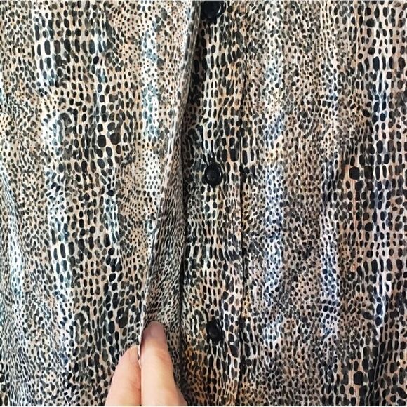 VINTAGE YVES ST. CLAIR Semi-sheer Animal Print Metallic Button-down Blouse 14 - Picture 4 of 10